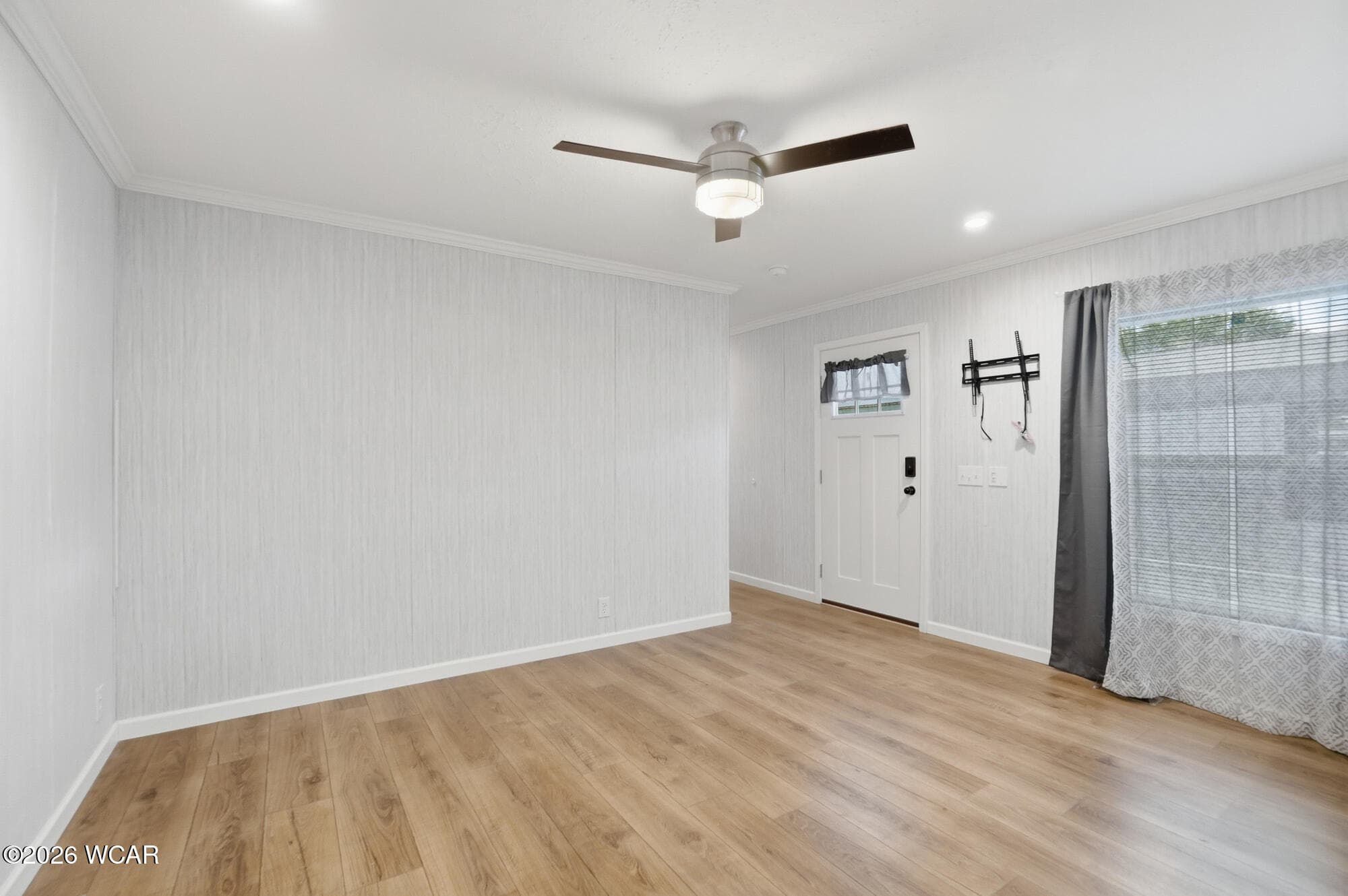 1643 Breese photo 5