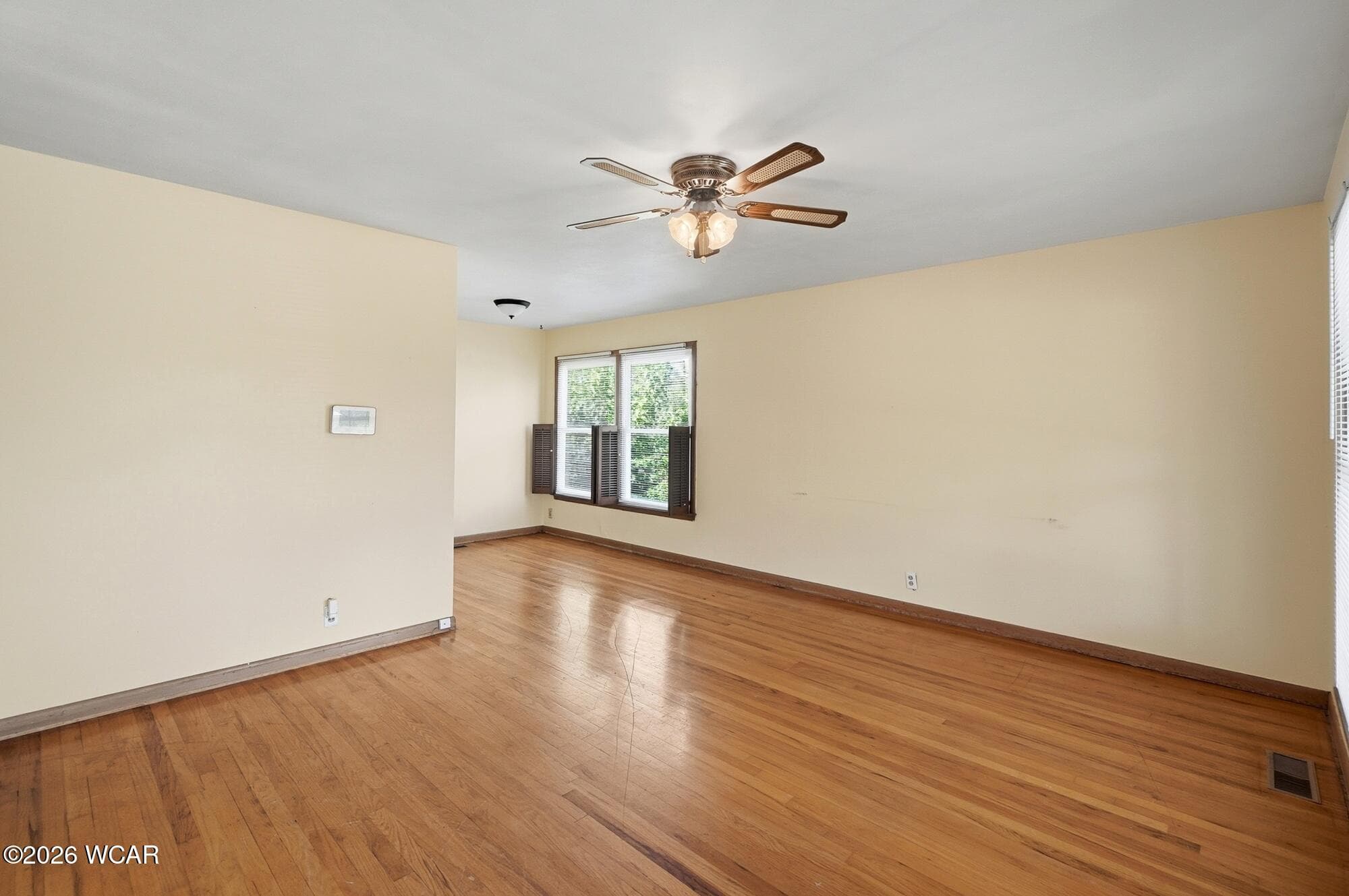 417 Lewis photo 5