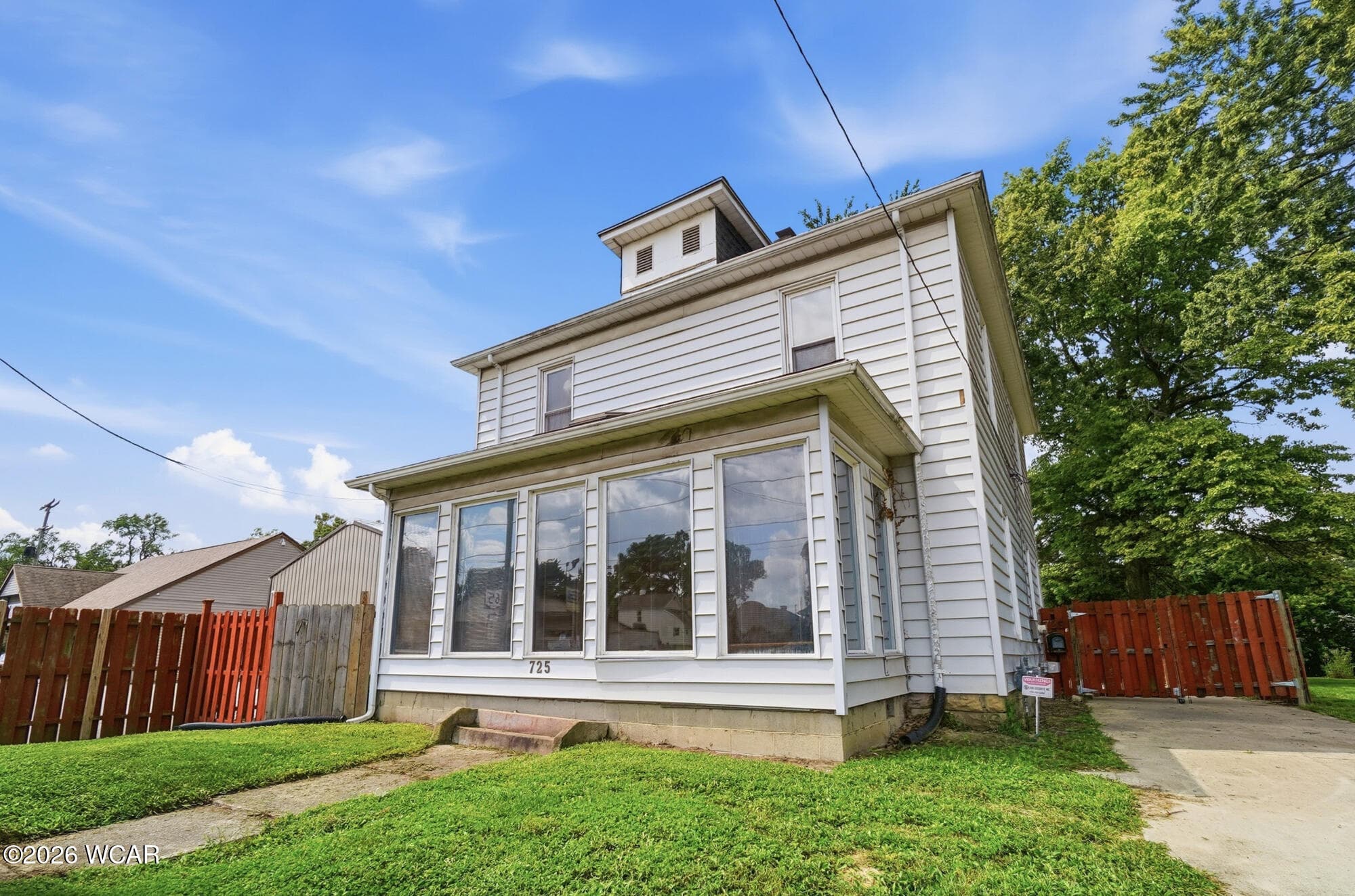 725 West photo 2