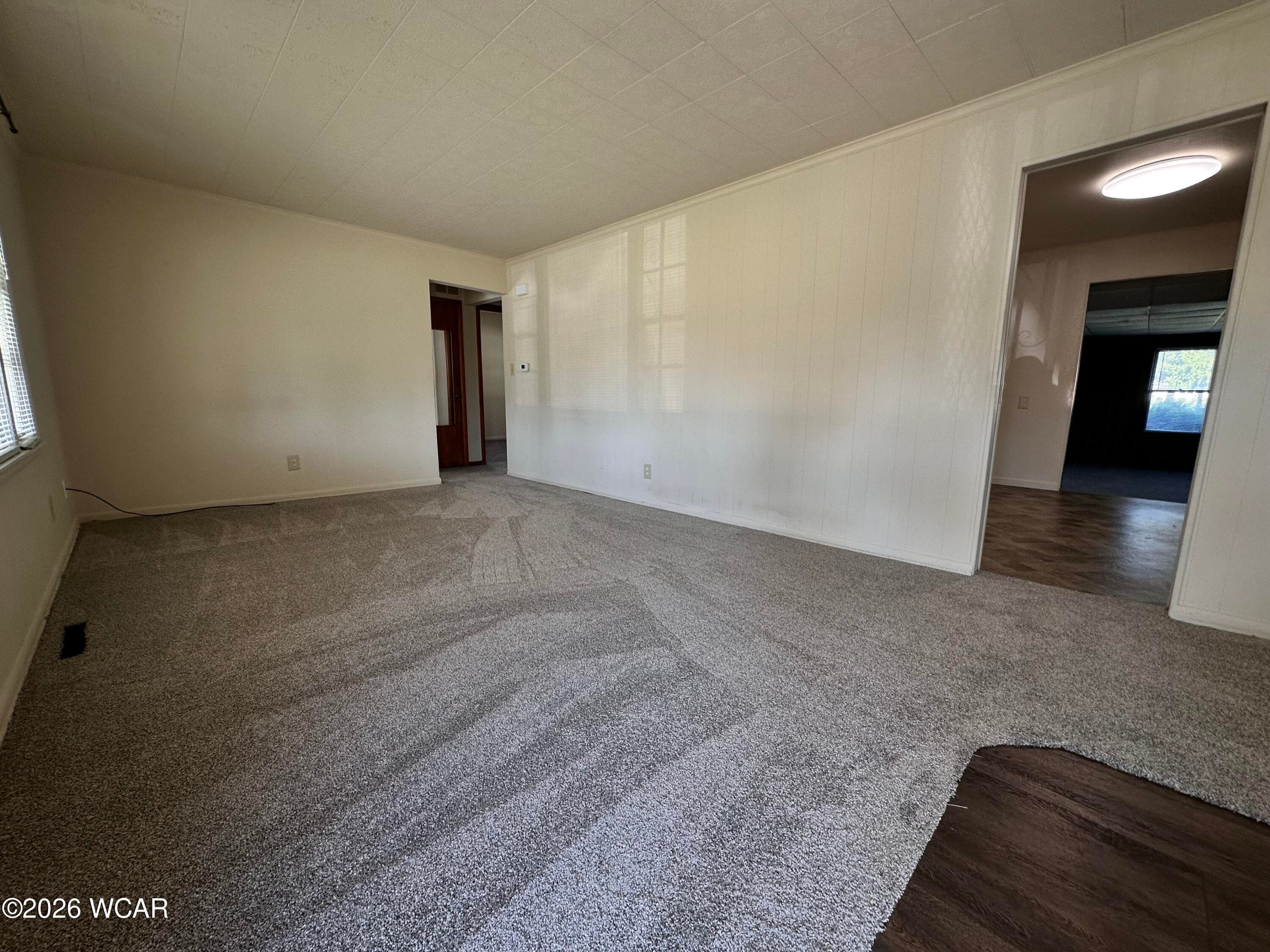302 Hillcrest photo 4