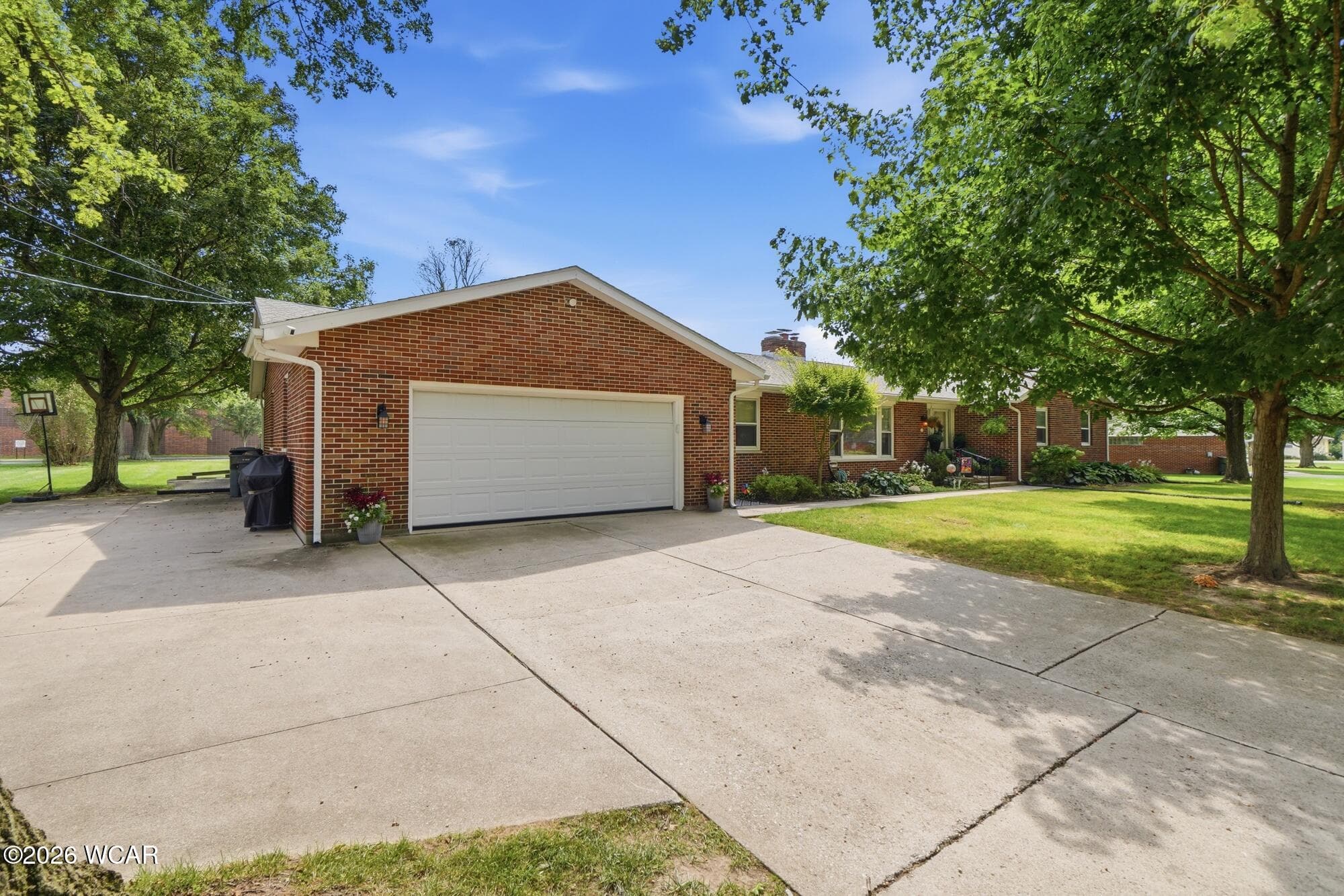 2643 Elmview photo 3