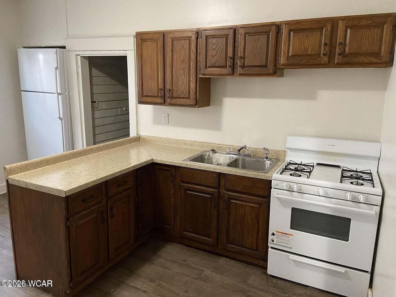 705 Elm photo 3