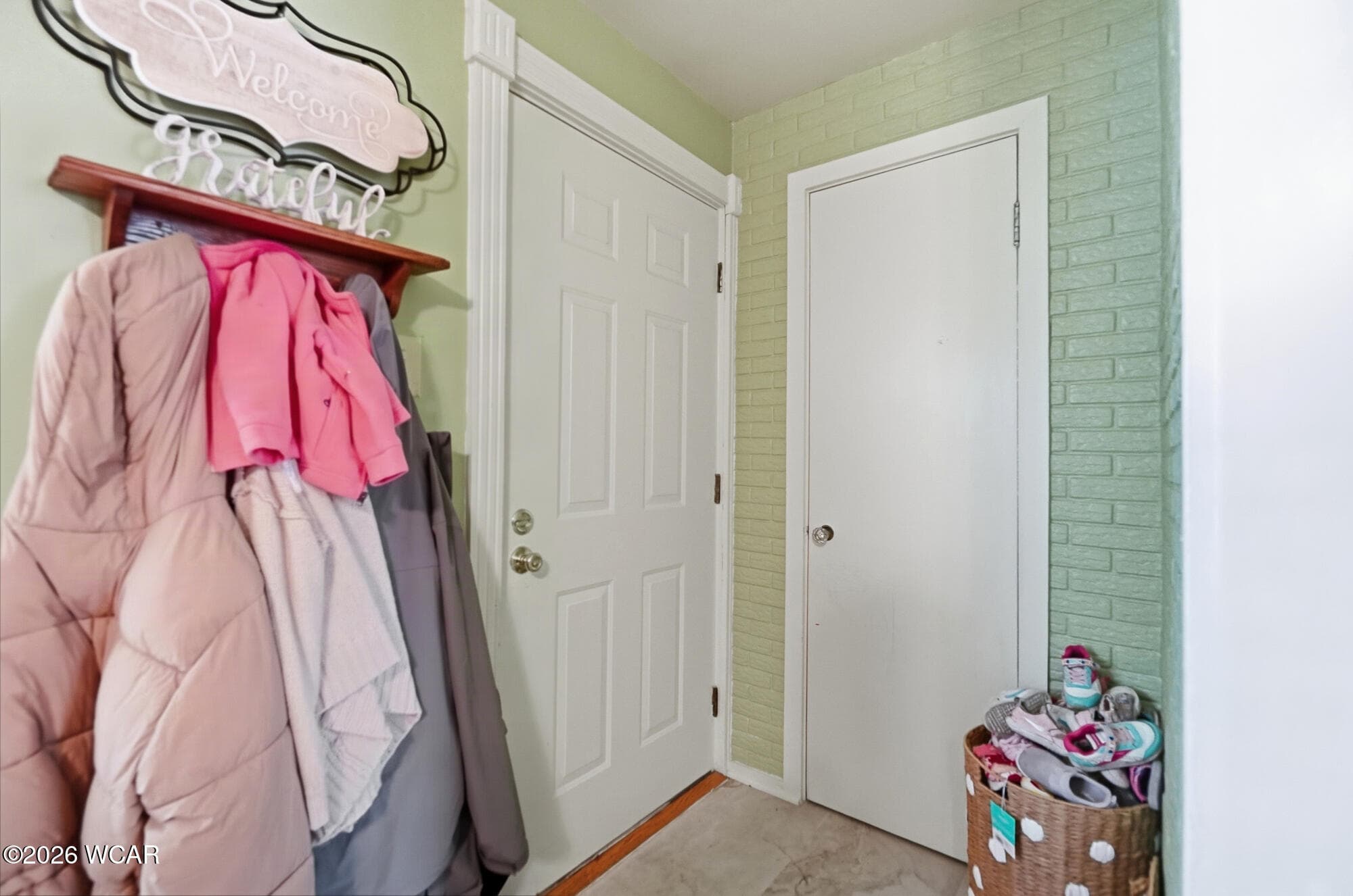 303 Washington photo 5