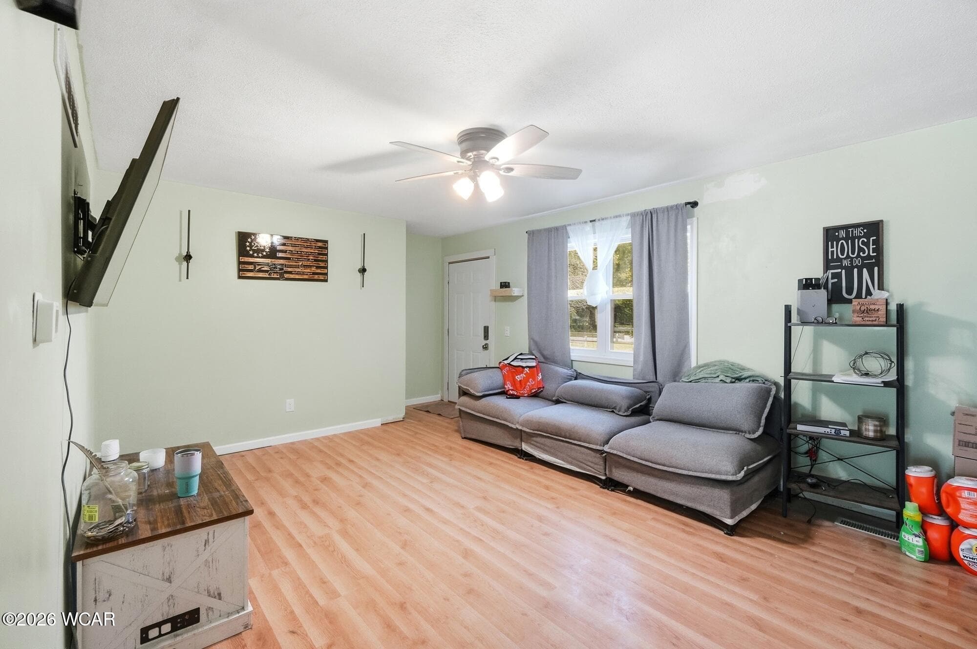 2540 Hall photo 4