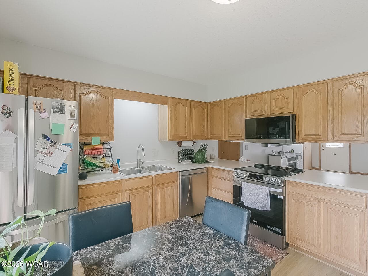 3867 Yale photo 5