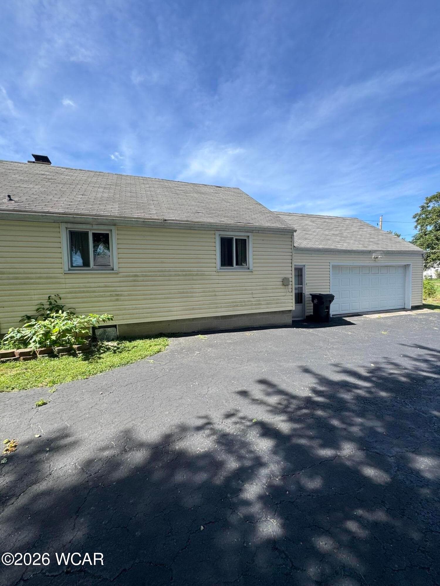 817 Decatur photo 3