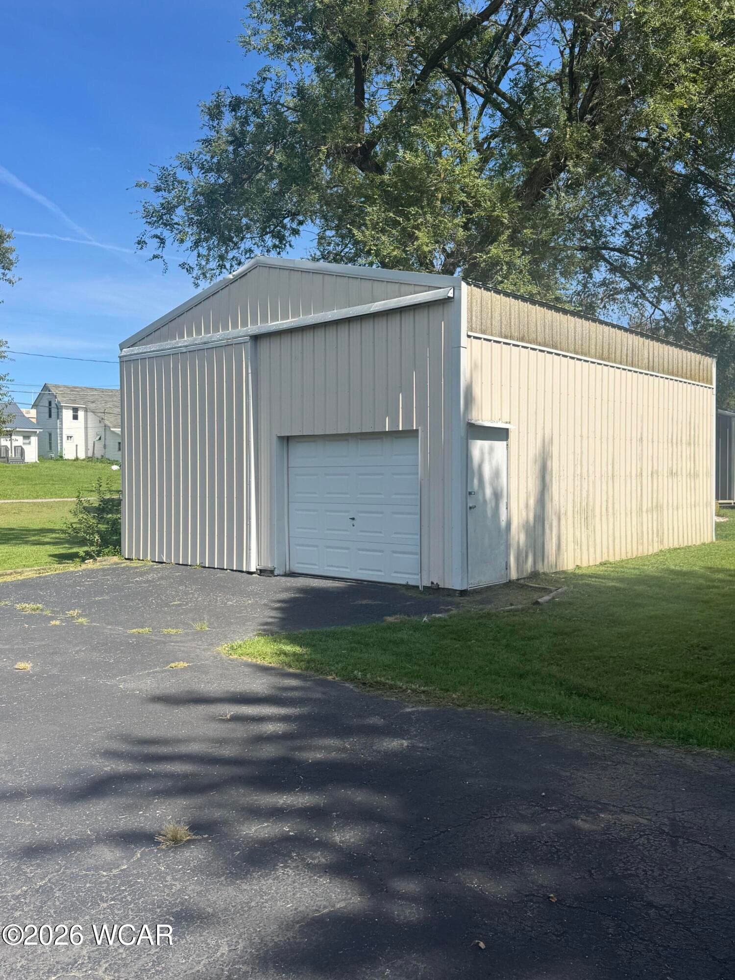 817 Decatur photo 4