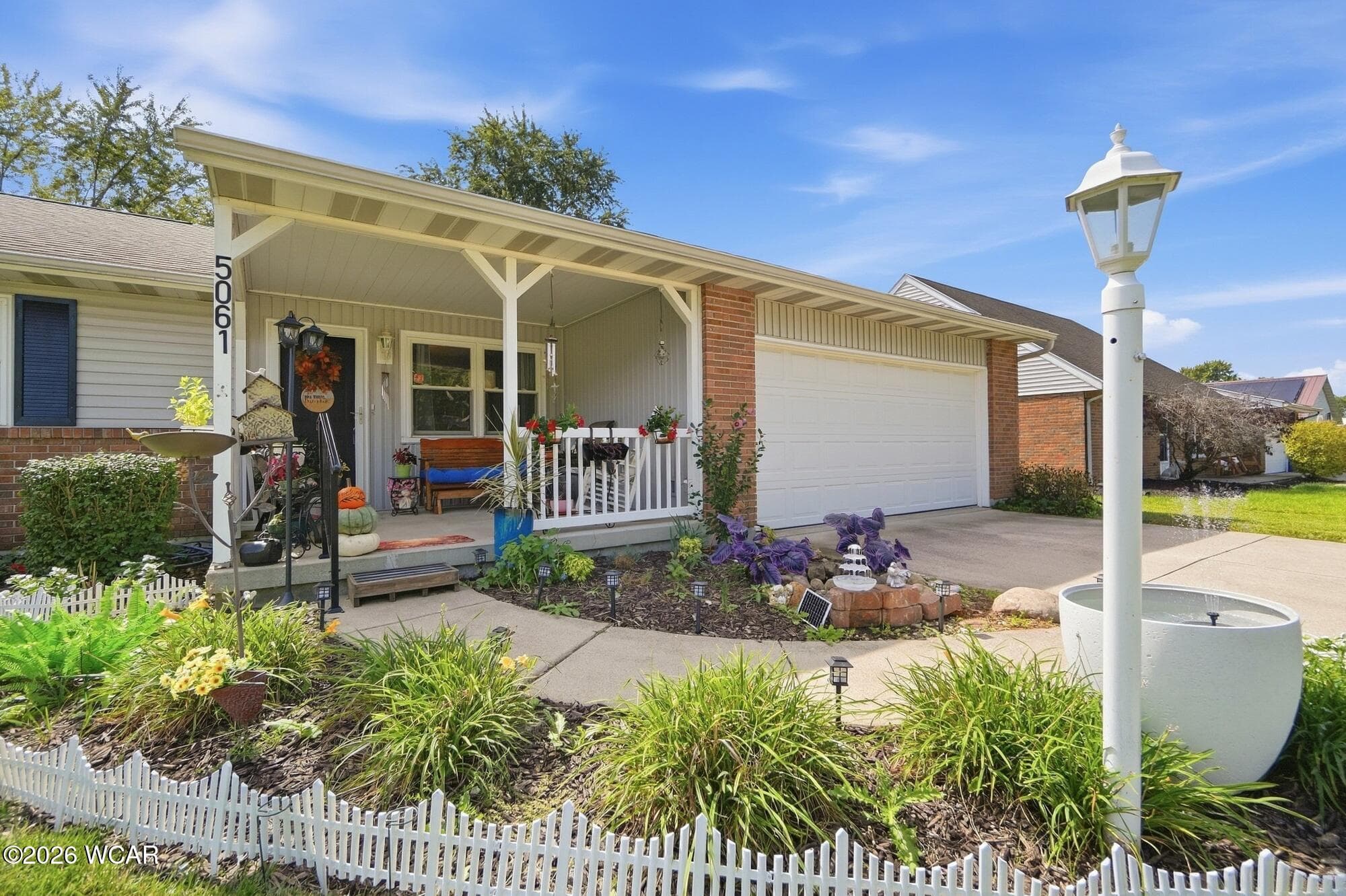 5061 East photo 3
