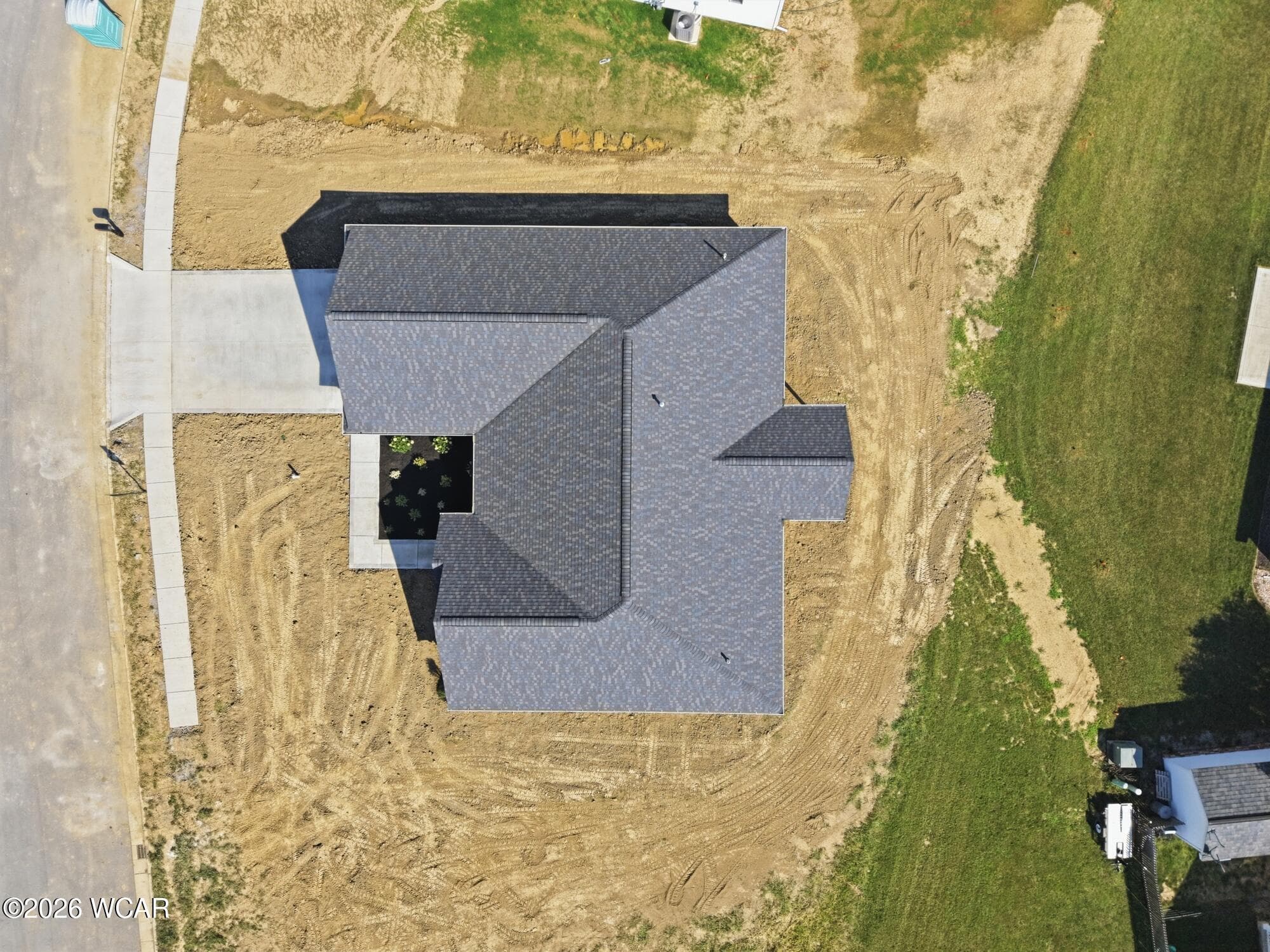 3755 Comanche photo 3