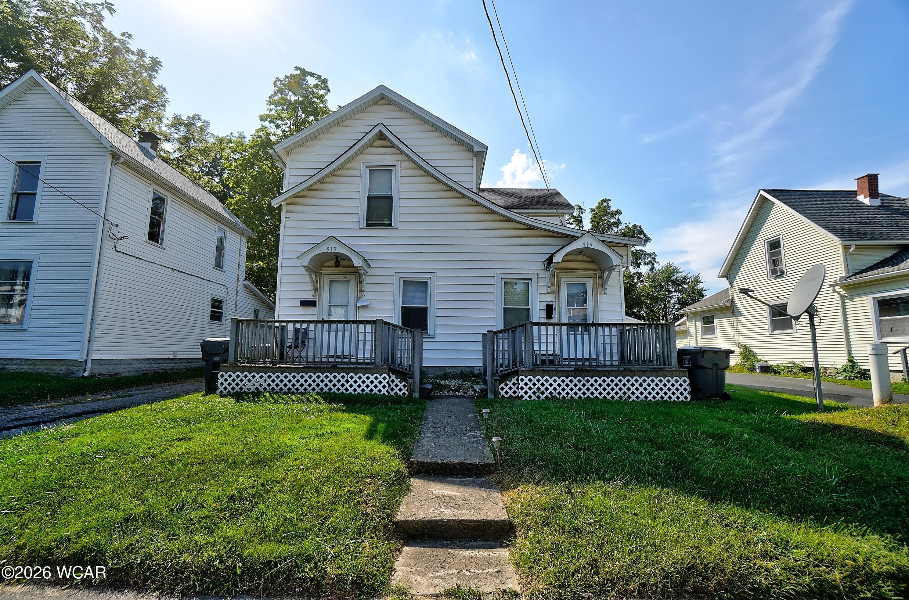 915 West
