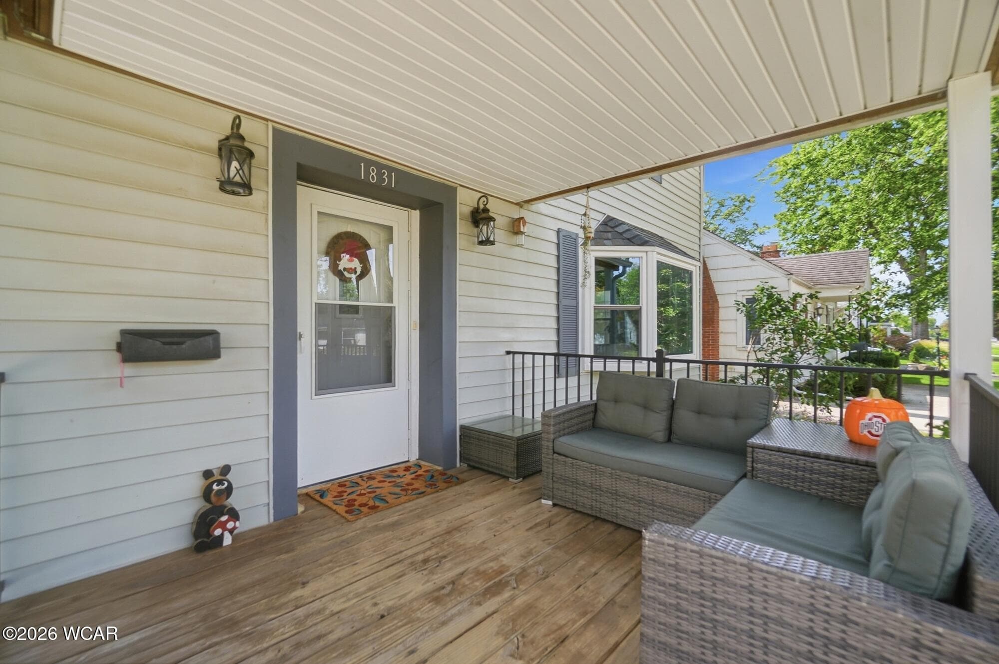 1831 Elm photo 5