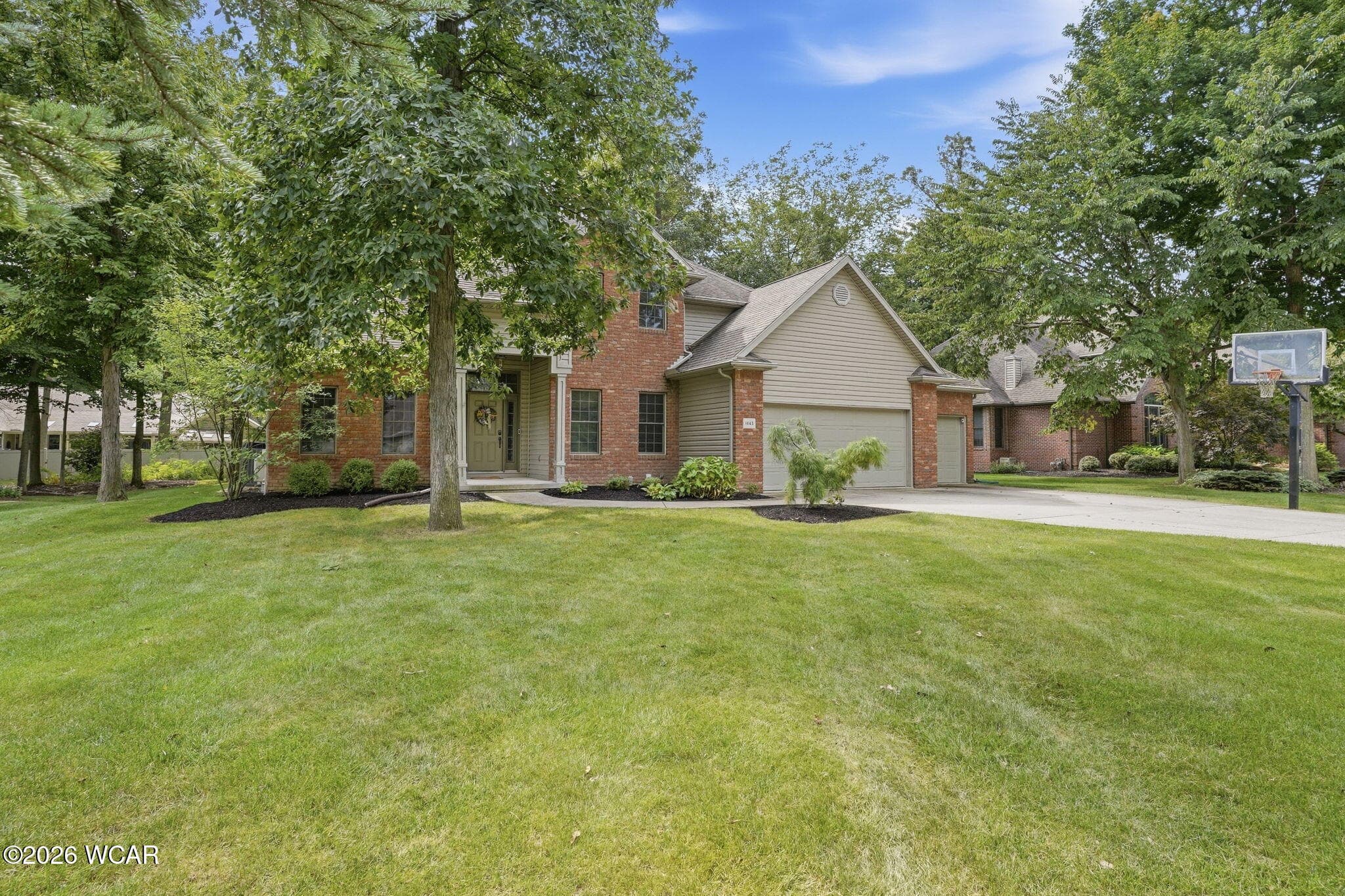 1443 Silver Pine photo 2