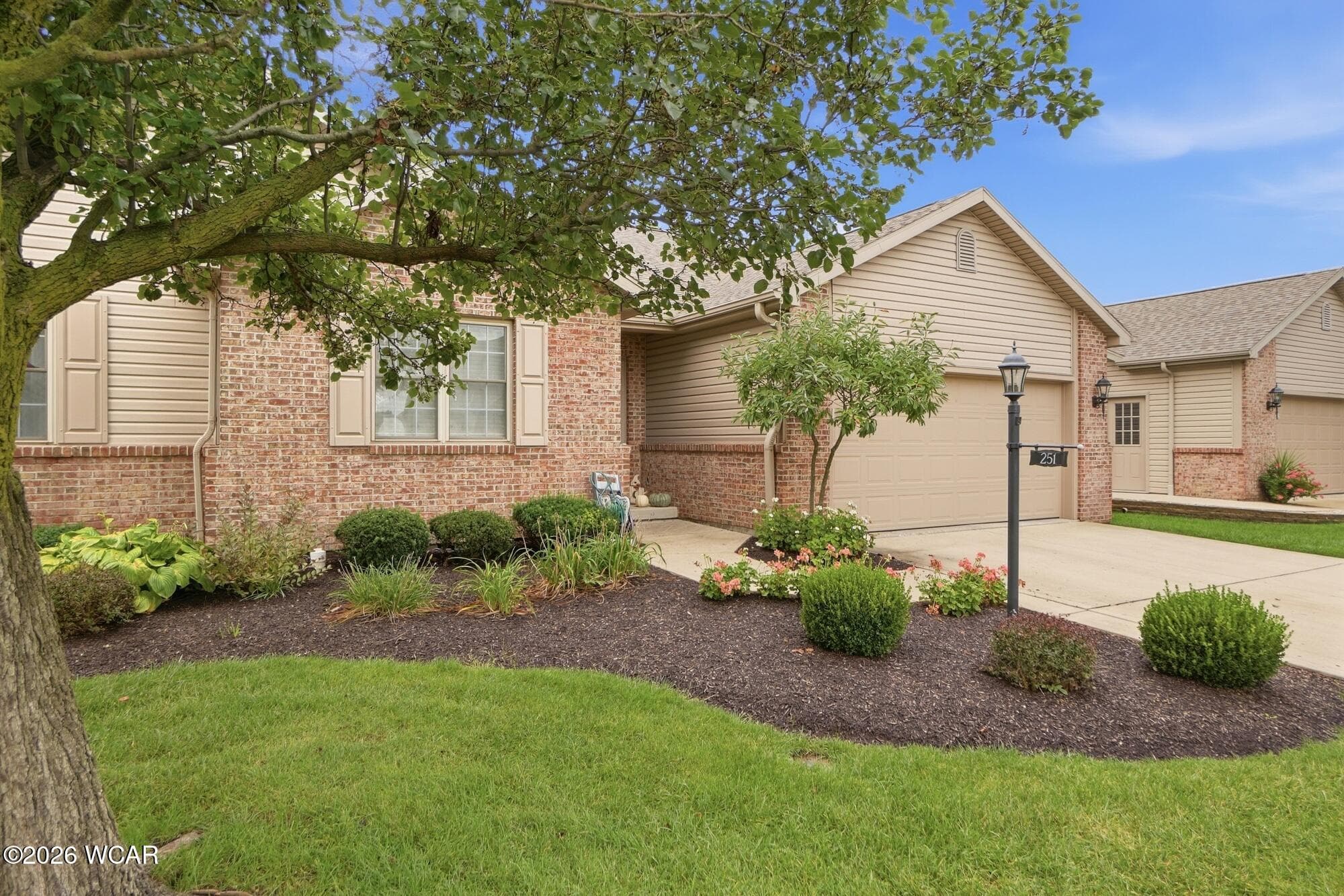 251 Brookview photo 4