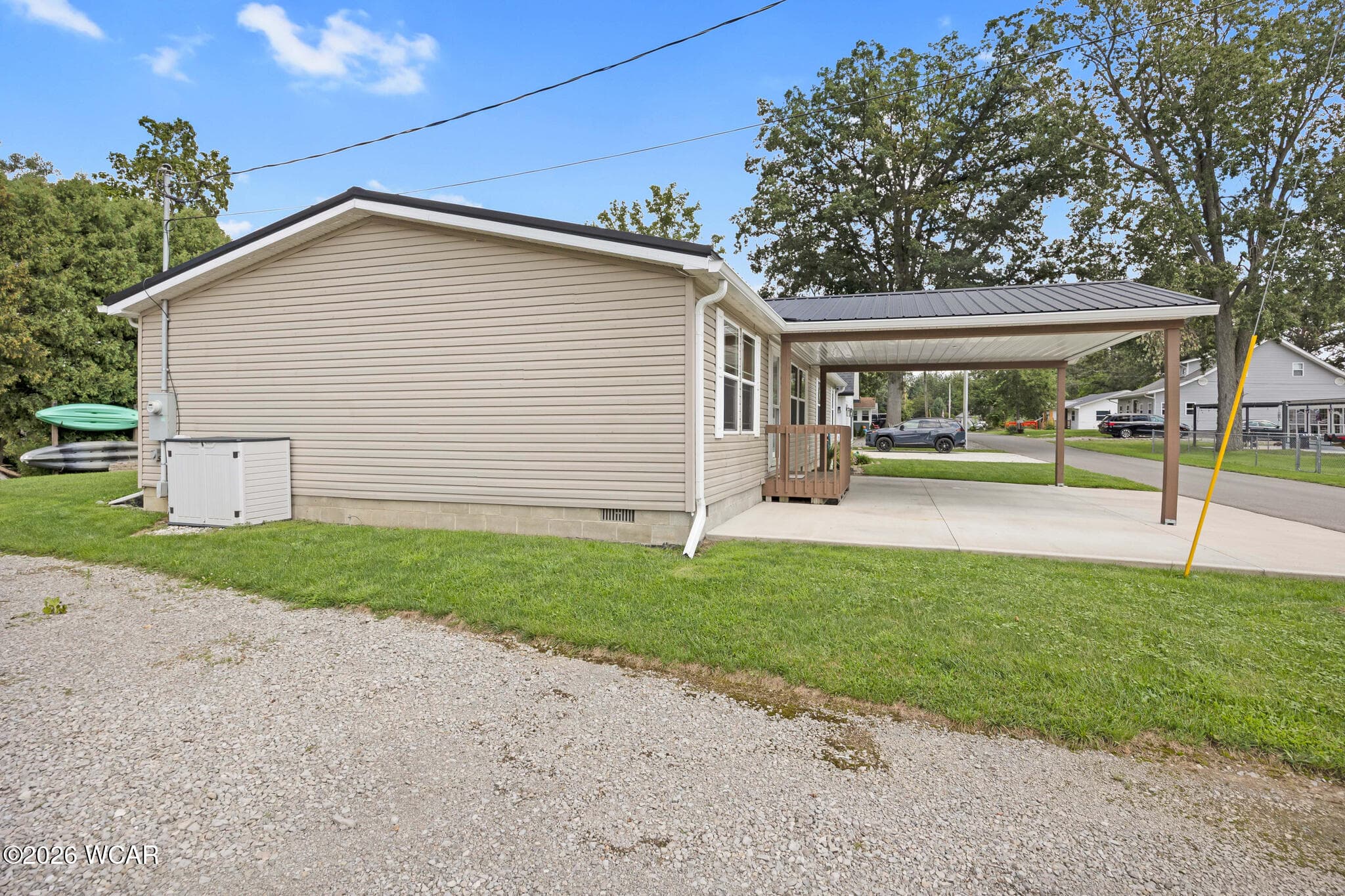 8930 Walnut photo 3