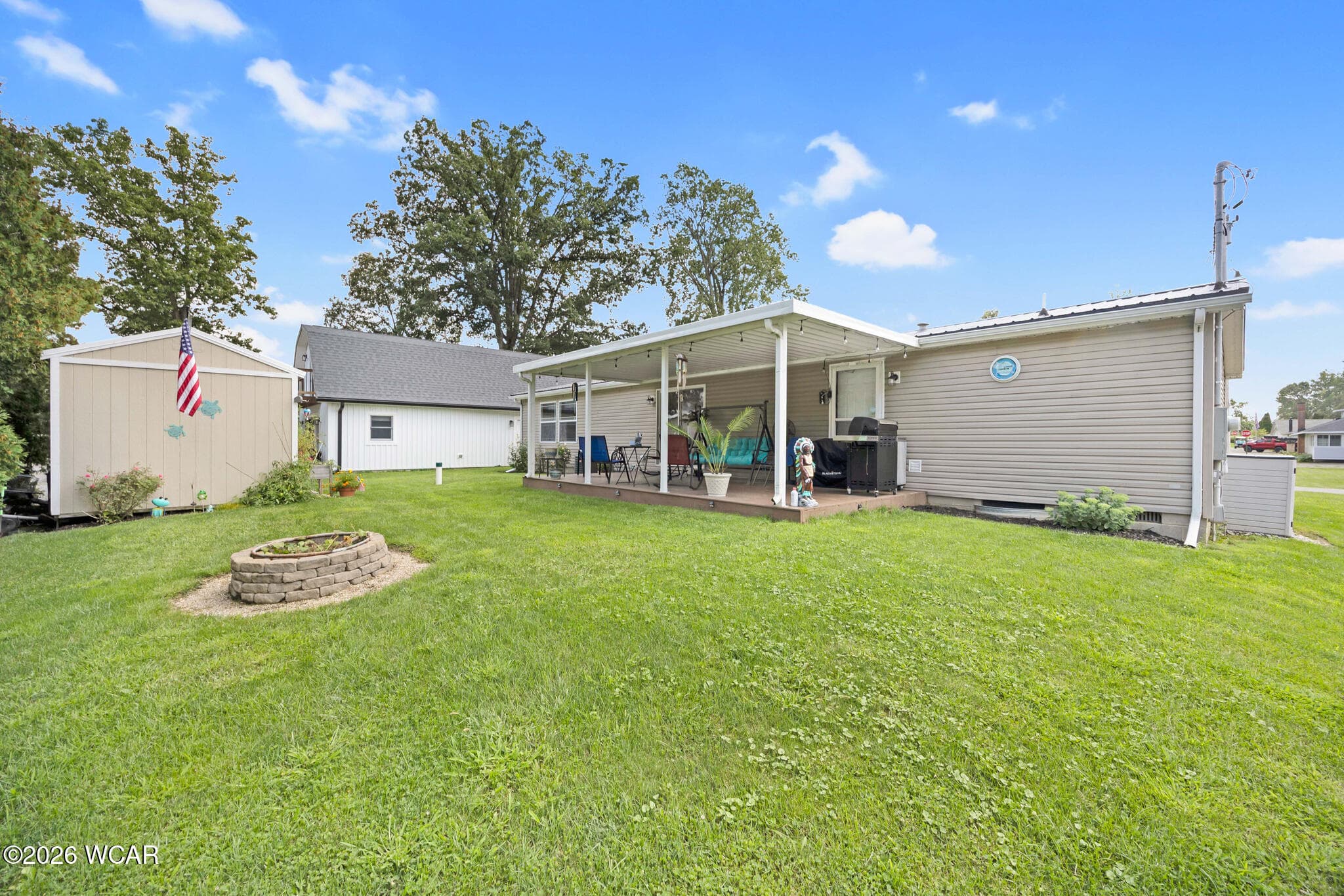 8930 Walnut photo 4