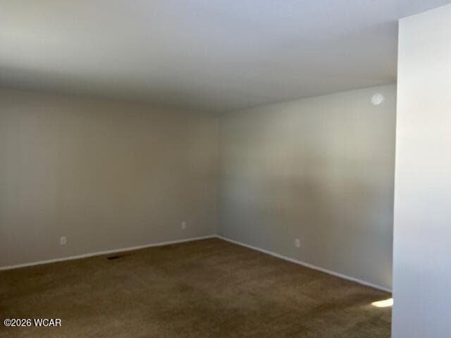 725 Mackenzie photo 2