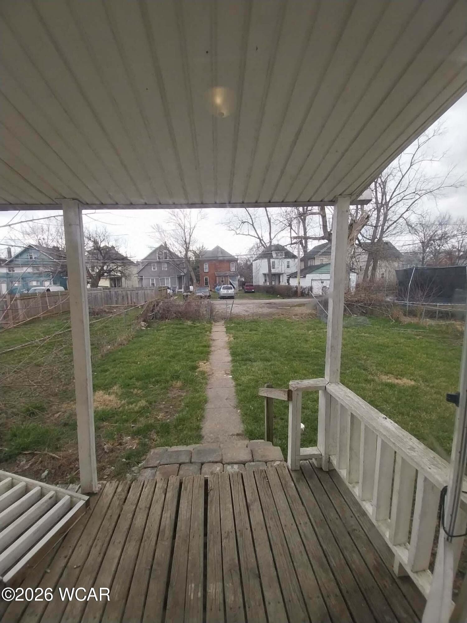 141 Whitethorne photo 3