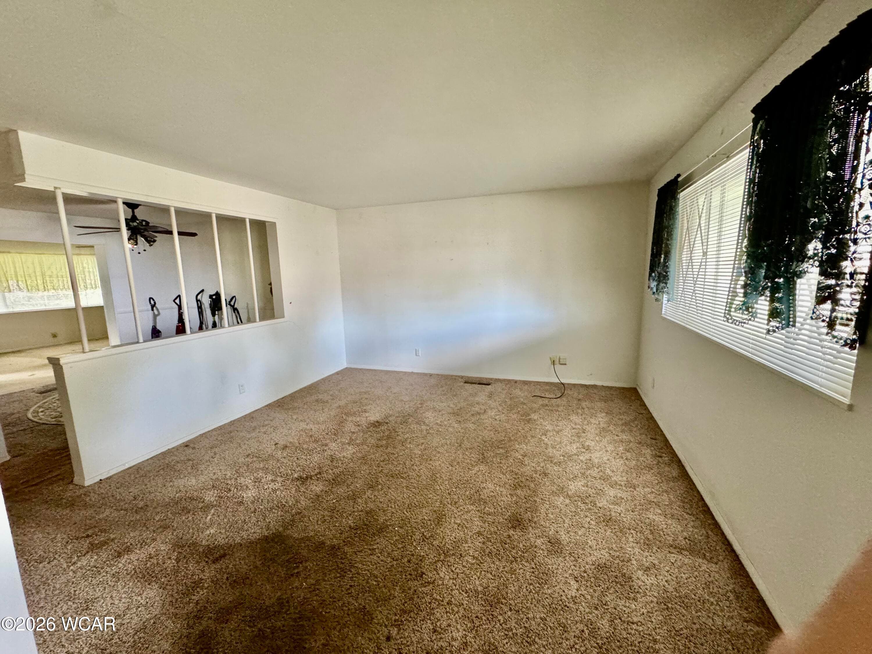 909 Crestwood photo 4