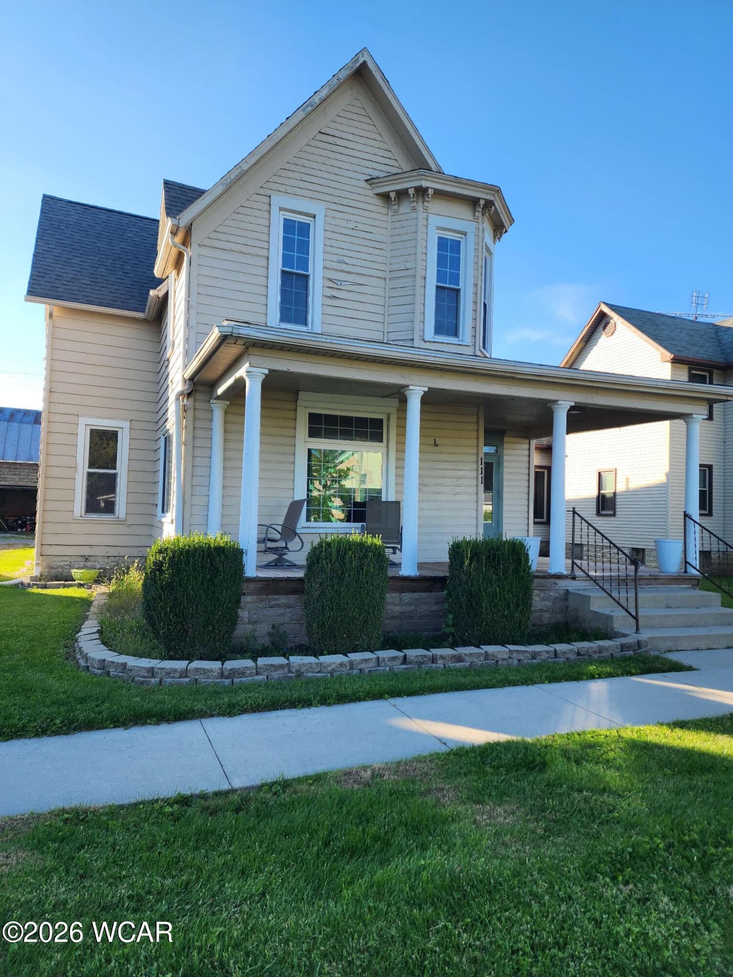 111 Pearl photo 2