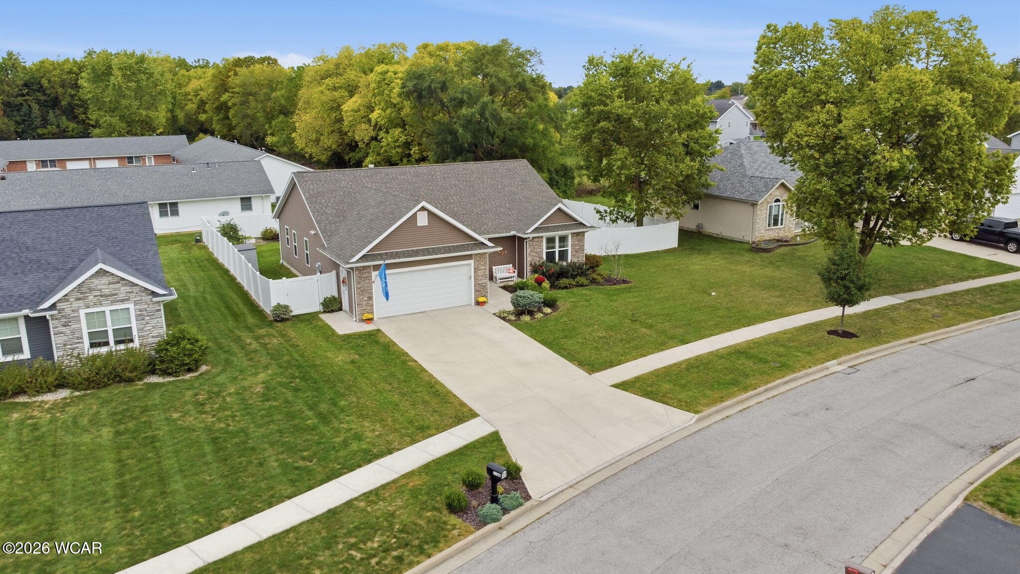 1180 Kennsington photo 5