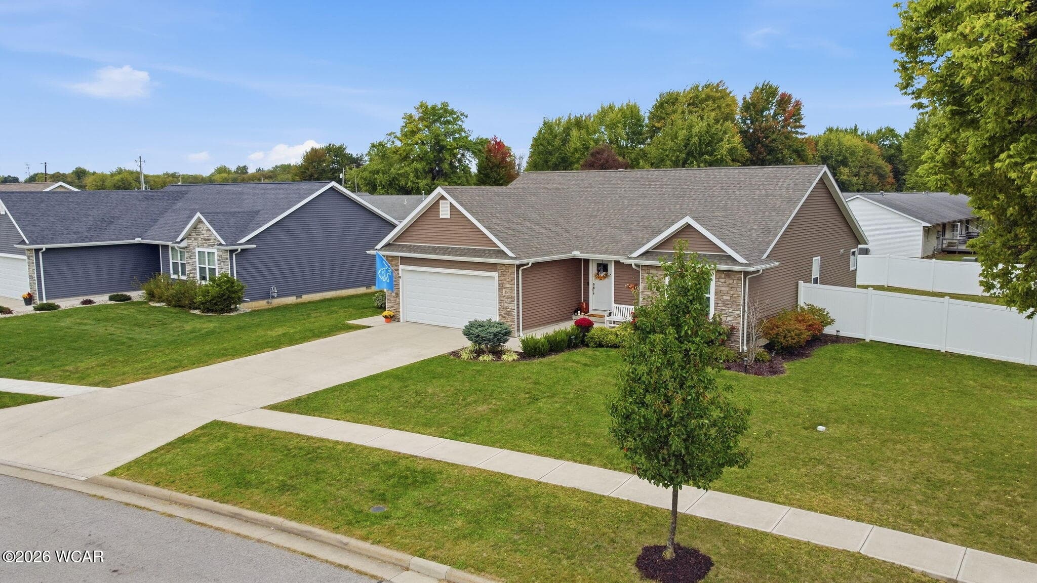 1180 Kennsington photo 3