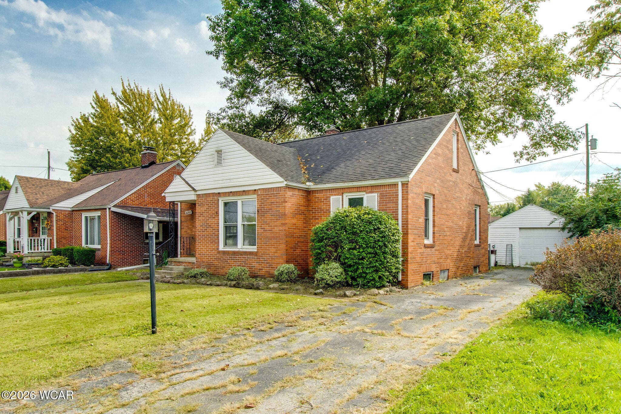 2241 Lakewood photo 4