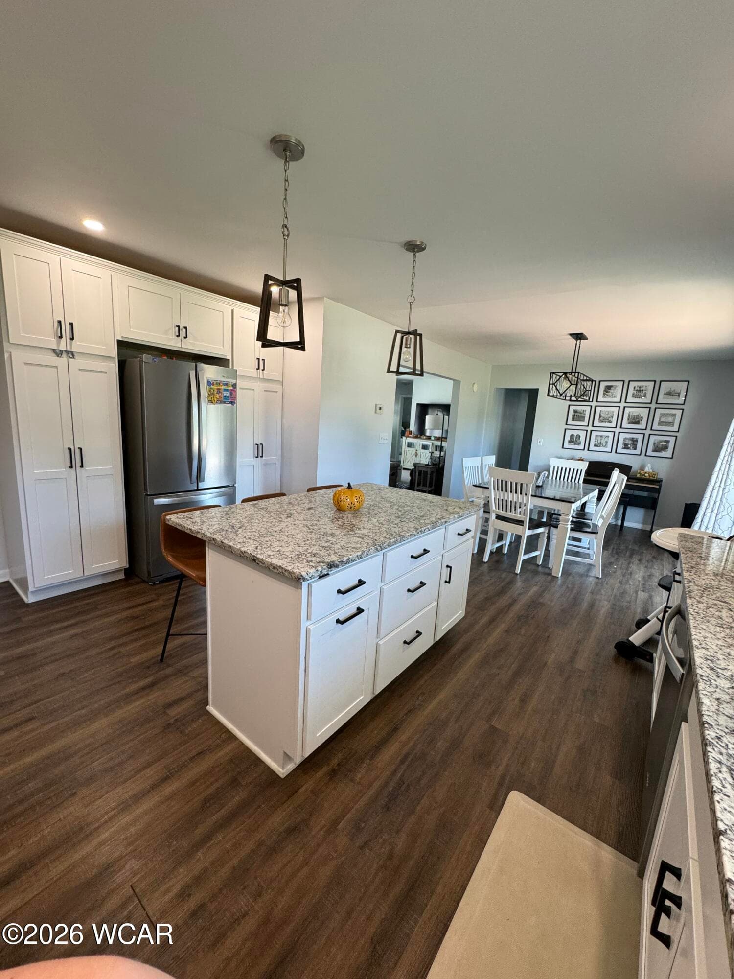 1049 Linden photo 5