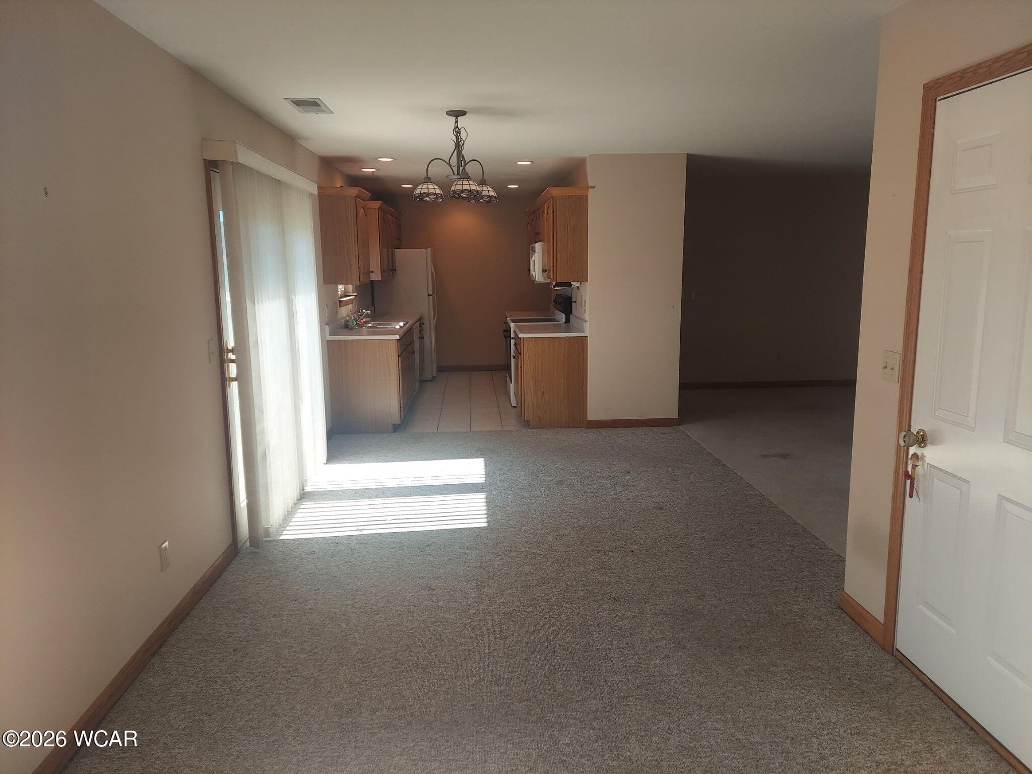 3870 Yale photo 5