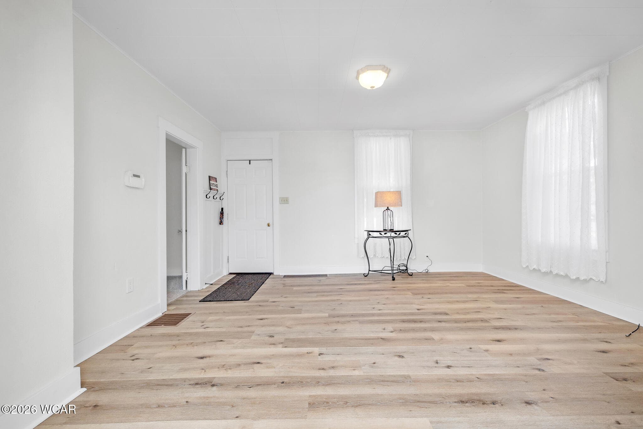 548 Center photo 5