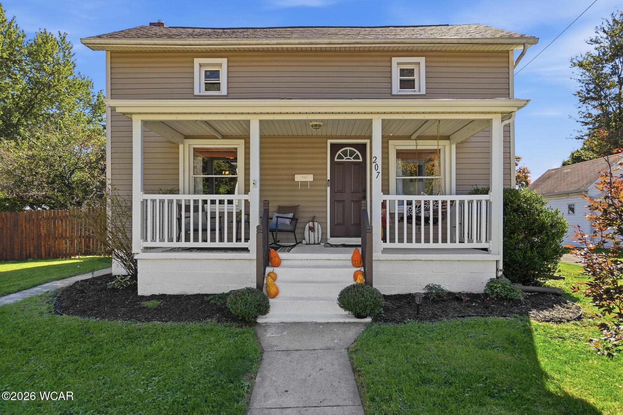 207 Johns photo 3