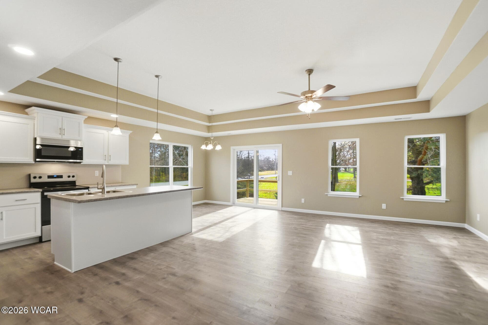 2838 Autumn Lake photo 2