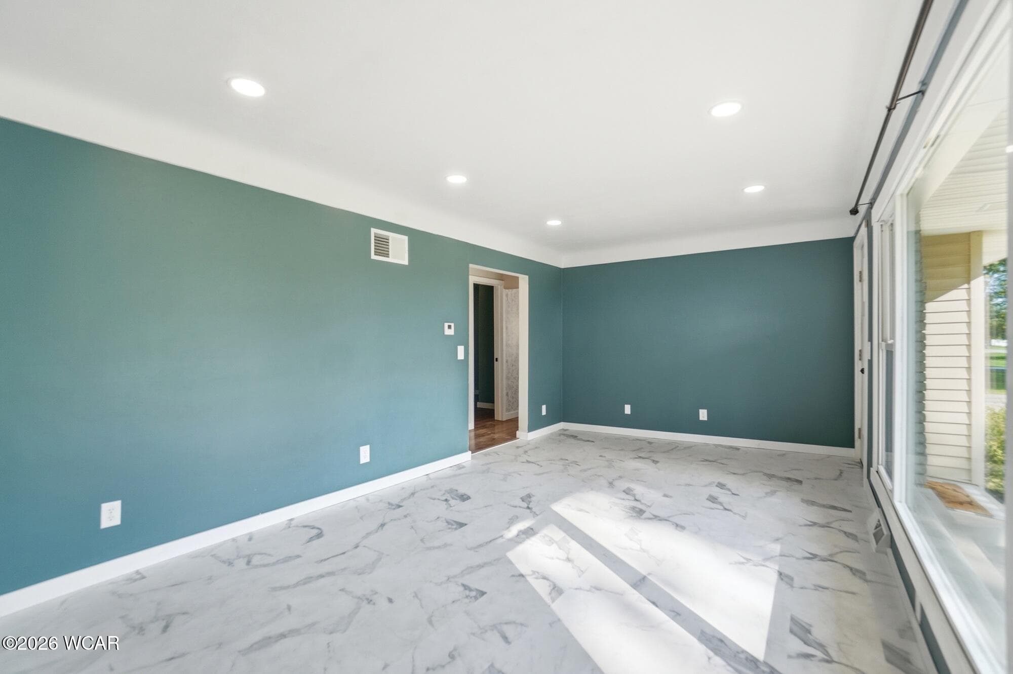 307 Greenlawn photo 4
