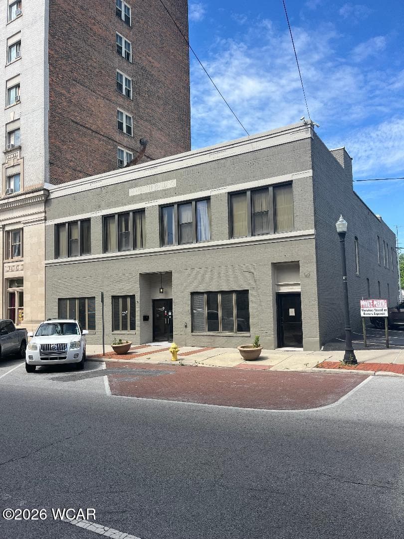 215 Elizabeth