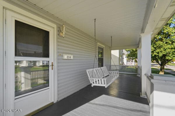 214 Main photo 3