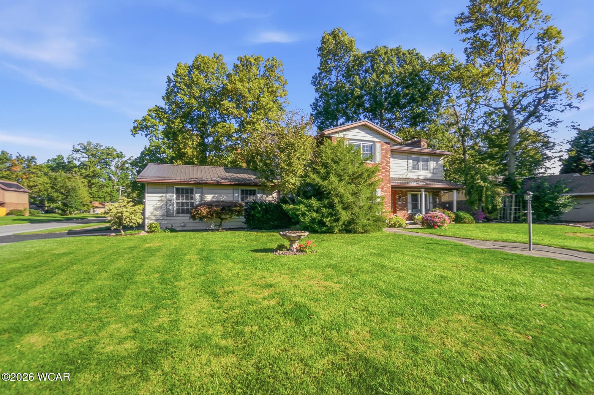 1592 Northbrook photo 2
