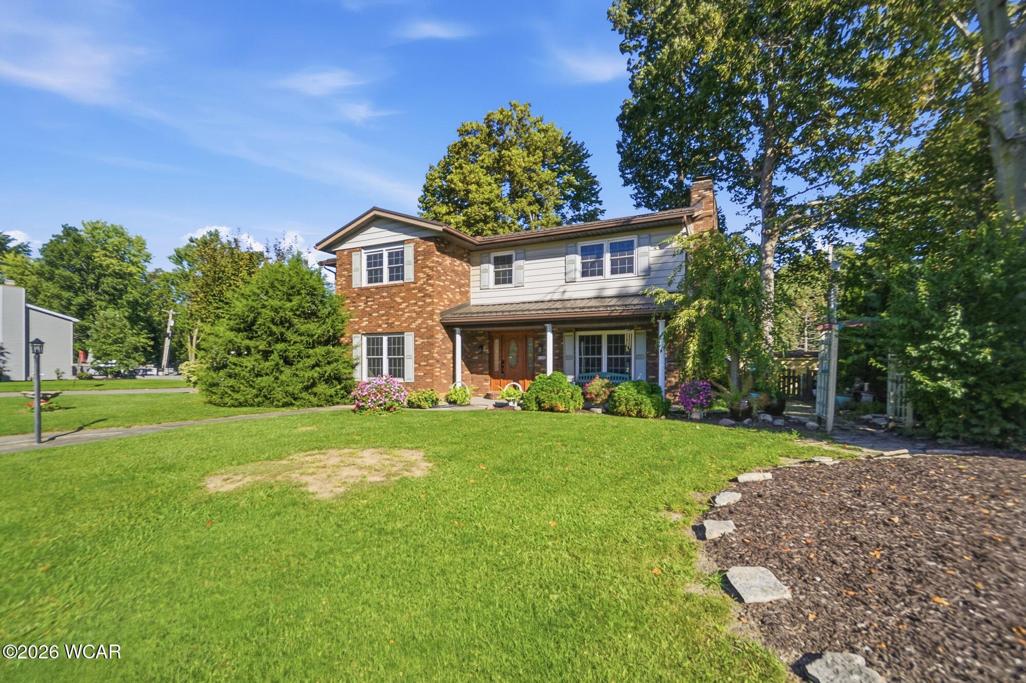 1592 Northbrook photo 3