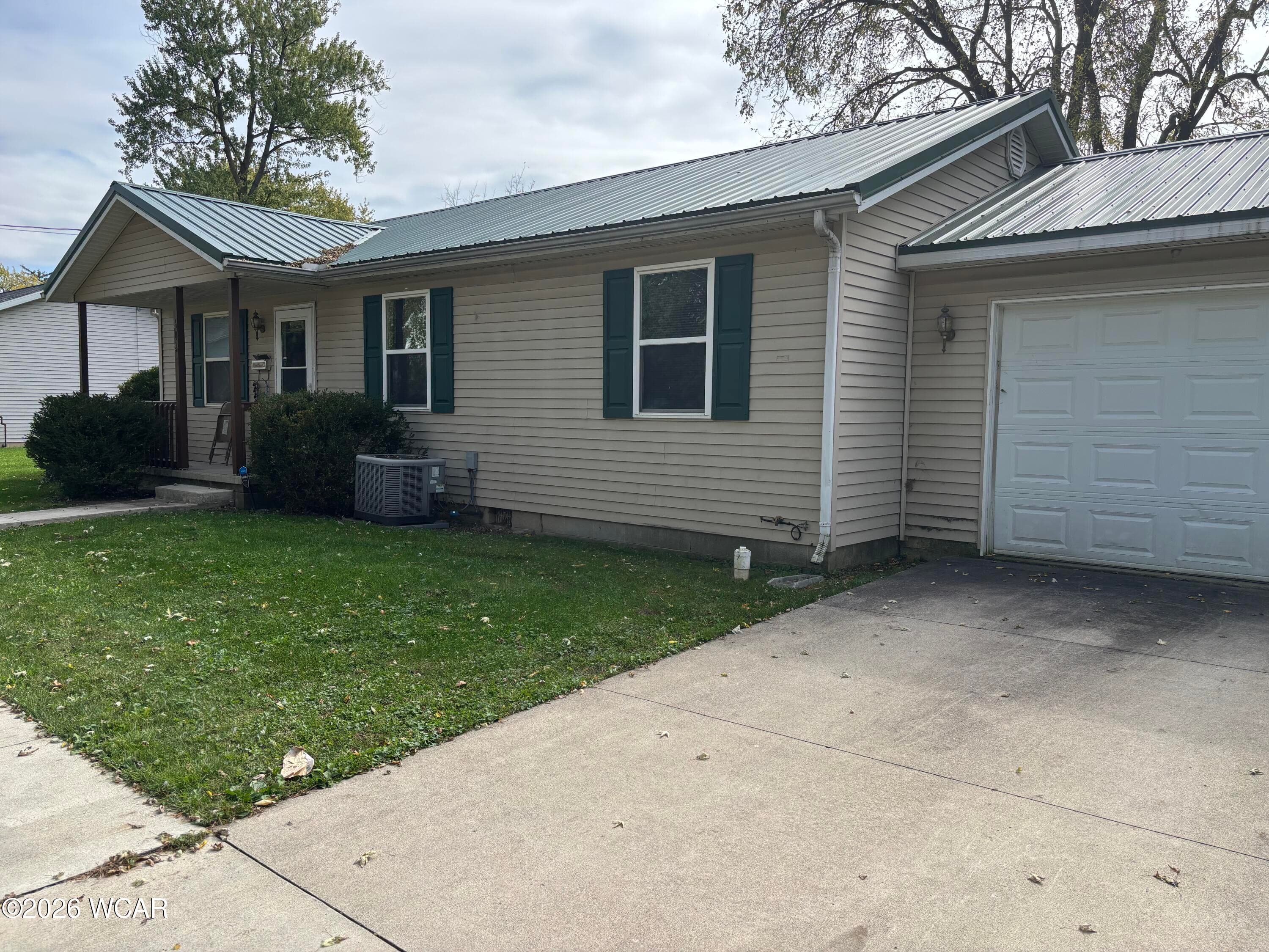 604 Fairview photo 3