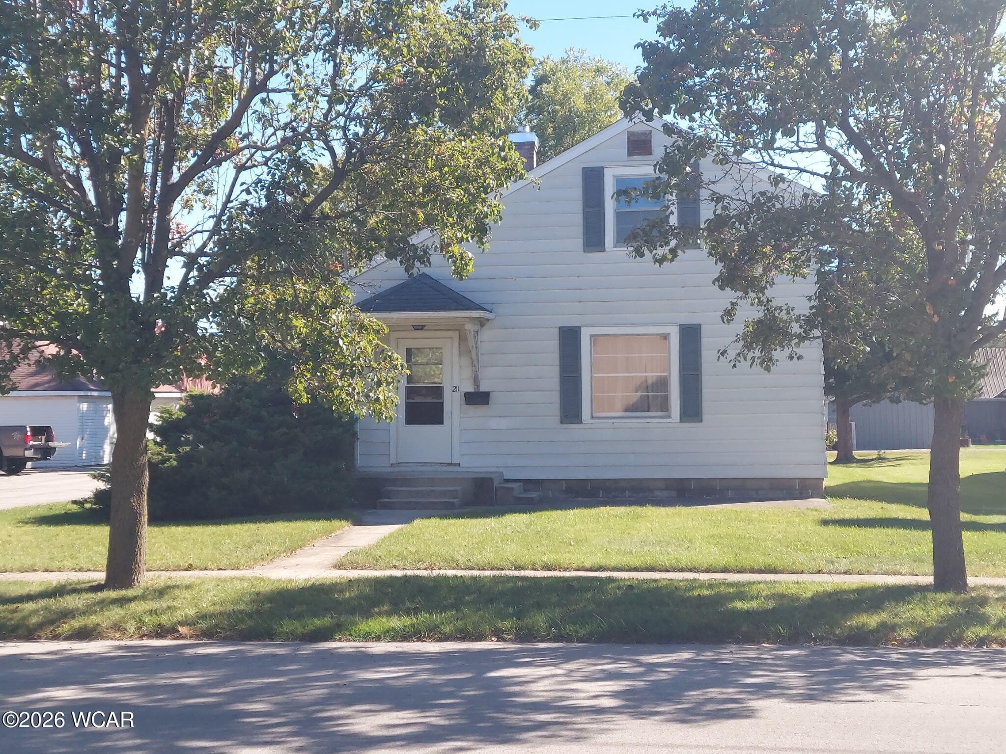 211 Broadway photo 3