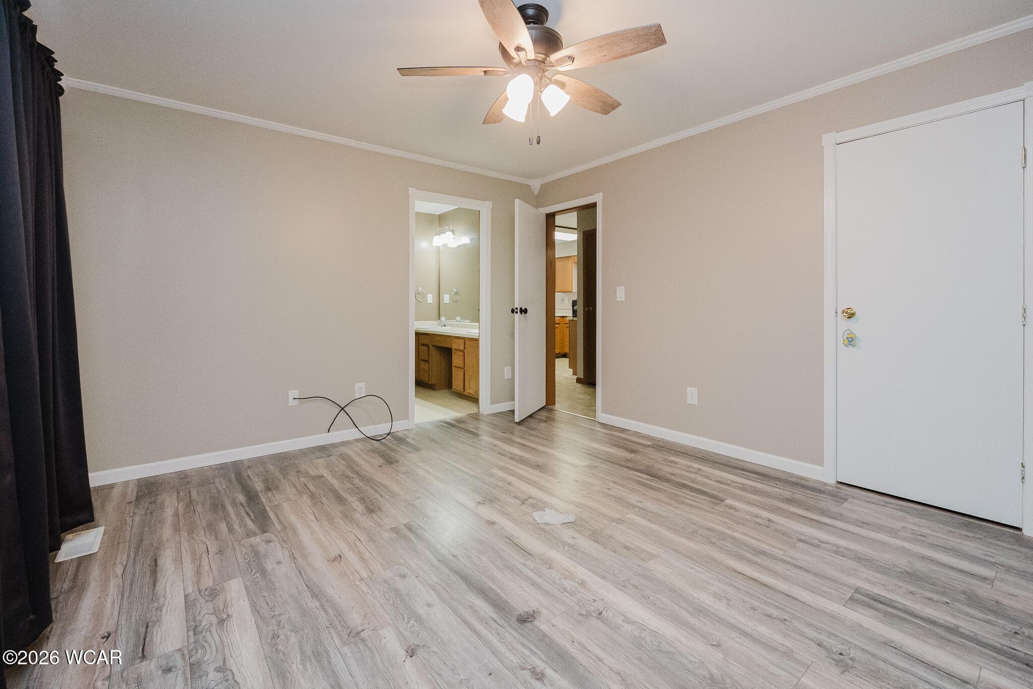 504 East photo 5