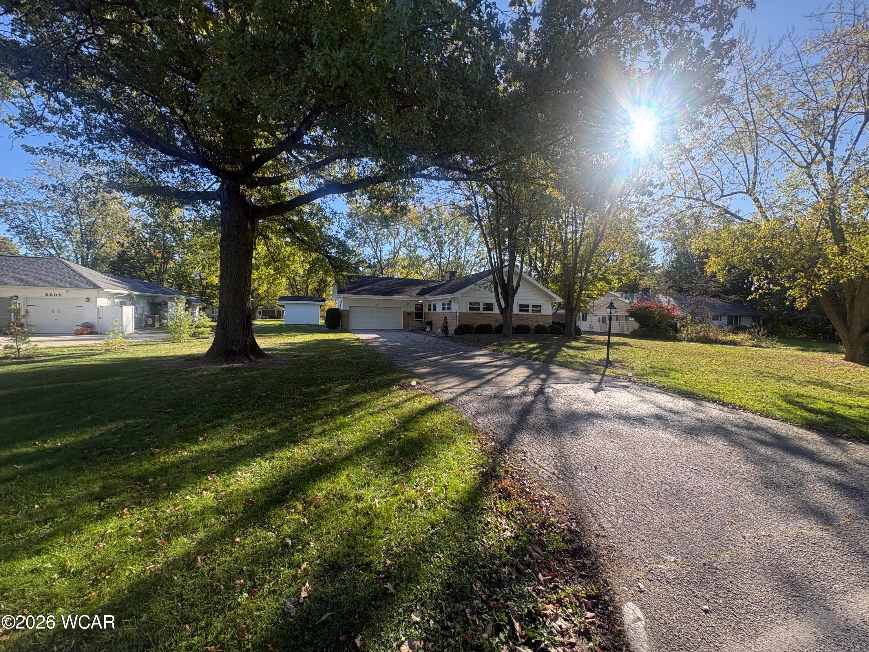 2611 Wendell photo 3