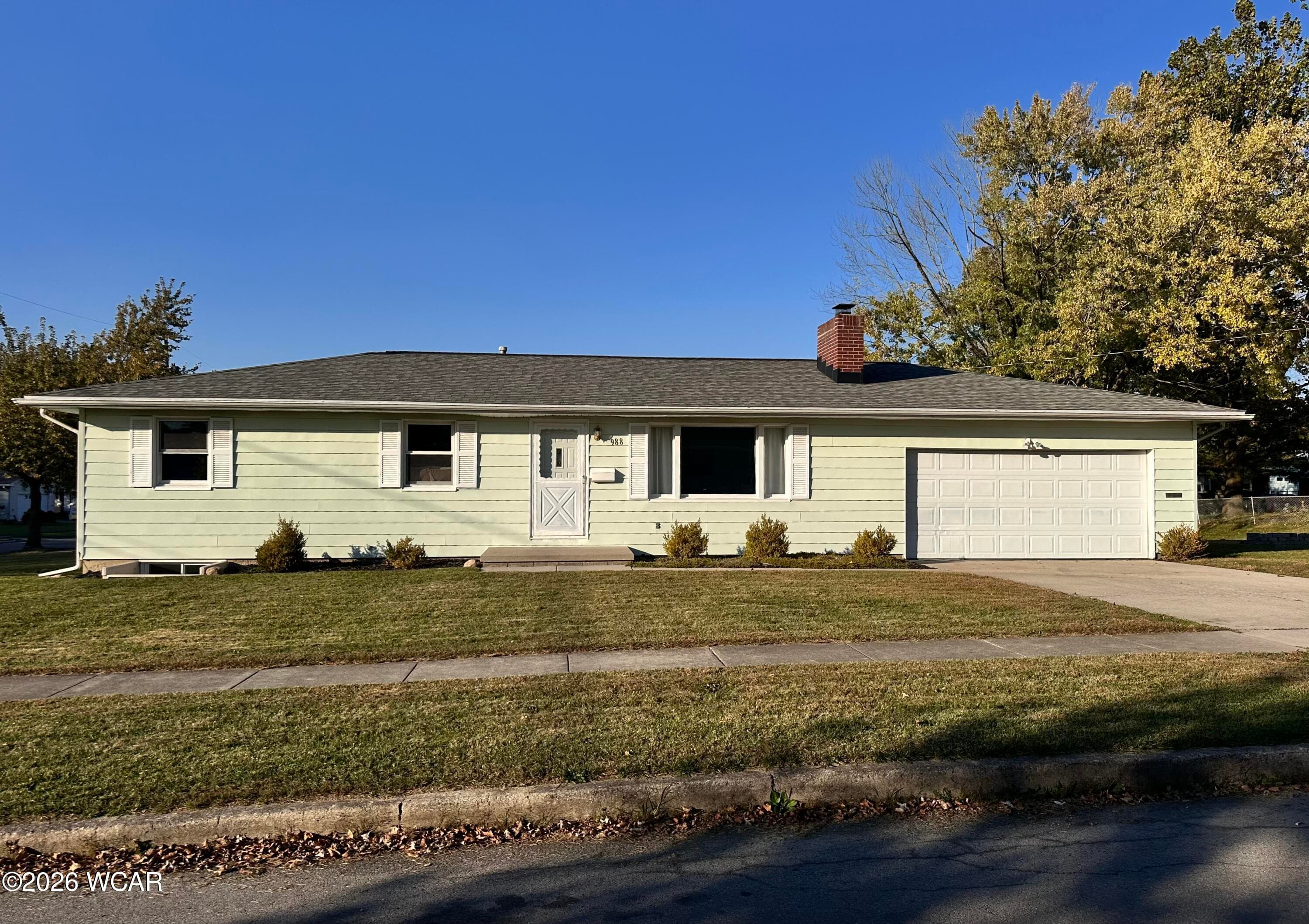 988 Tremont photo 2