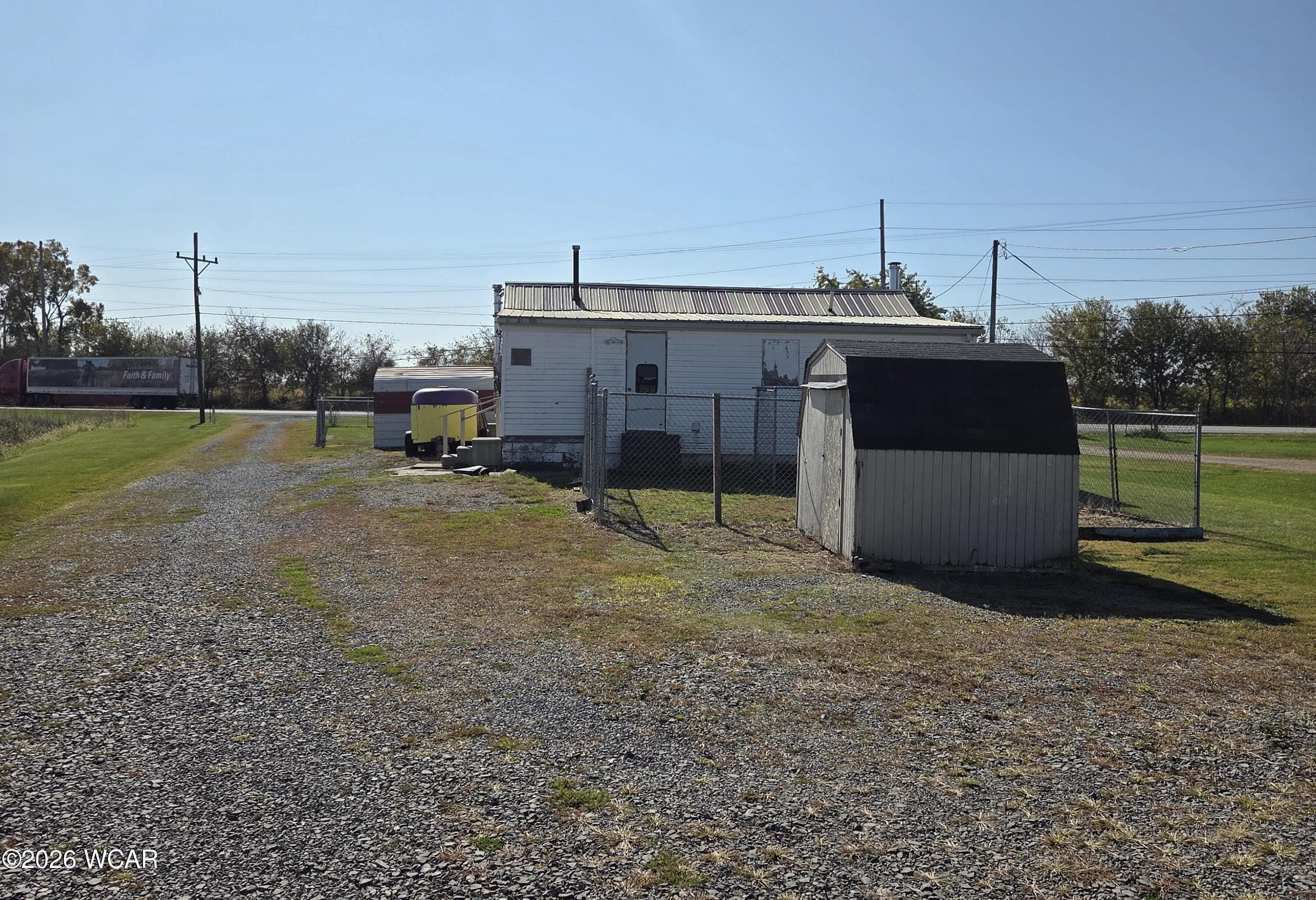 8050 Elida photo 3